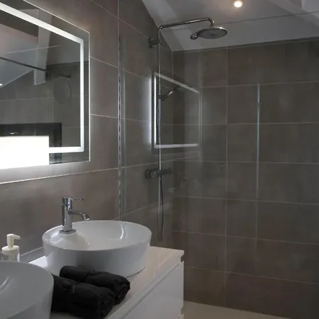 Spacious Of 90 M2 In Lejlighed